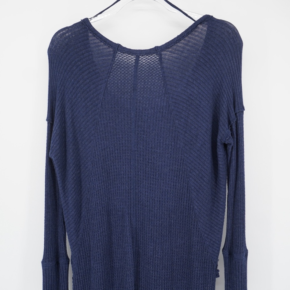 Free People Ventura Thermal‎ Top Navy Medium long sleeve bohemian Lagenlook - Picture 10 of 12
